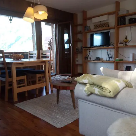 Apartment Domino B-17 *
