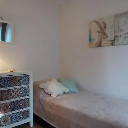 Apartment Domino B-17 *